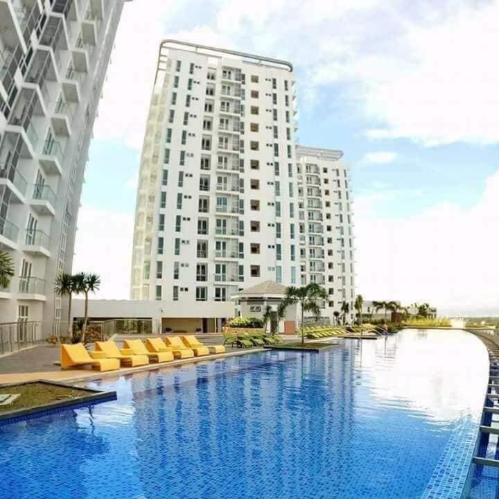 Mactan Newtown Condo With Pool Access Lapu-Lapu City Buitenkant foto