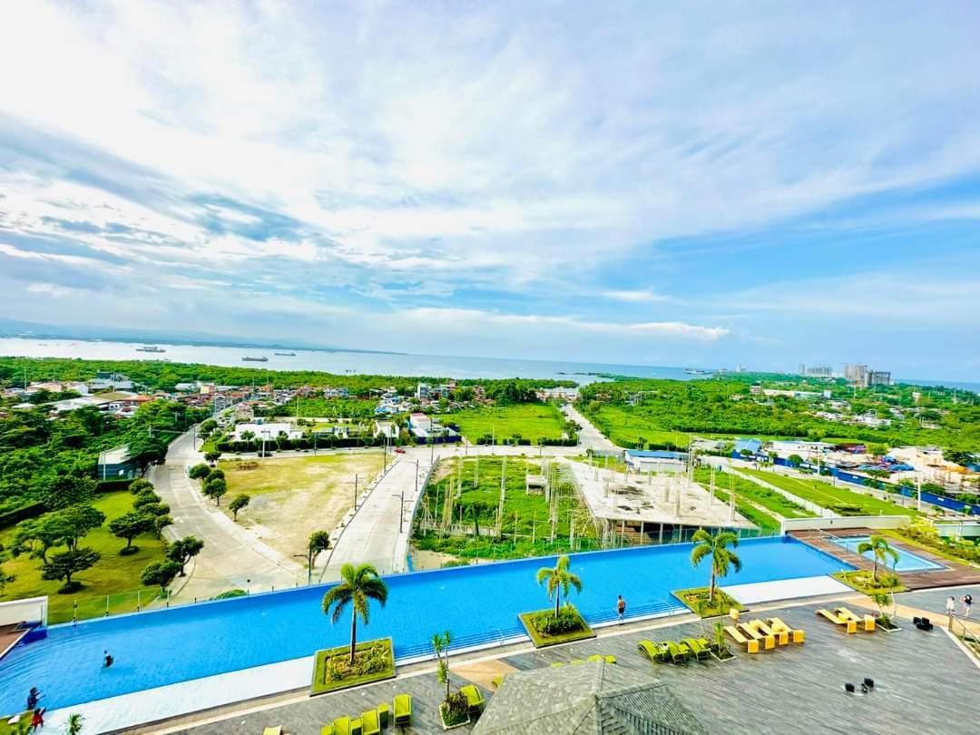 Mactan Newtown Condo With Pool Access Lapu-Lapu City Buitenkant foto