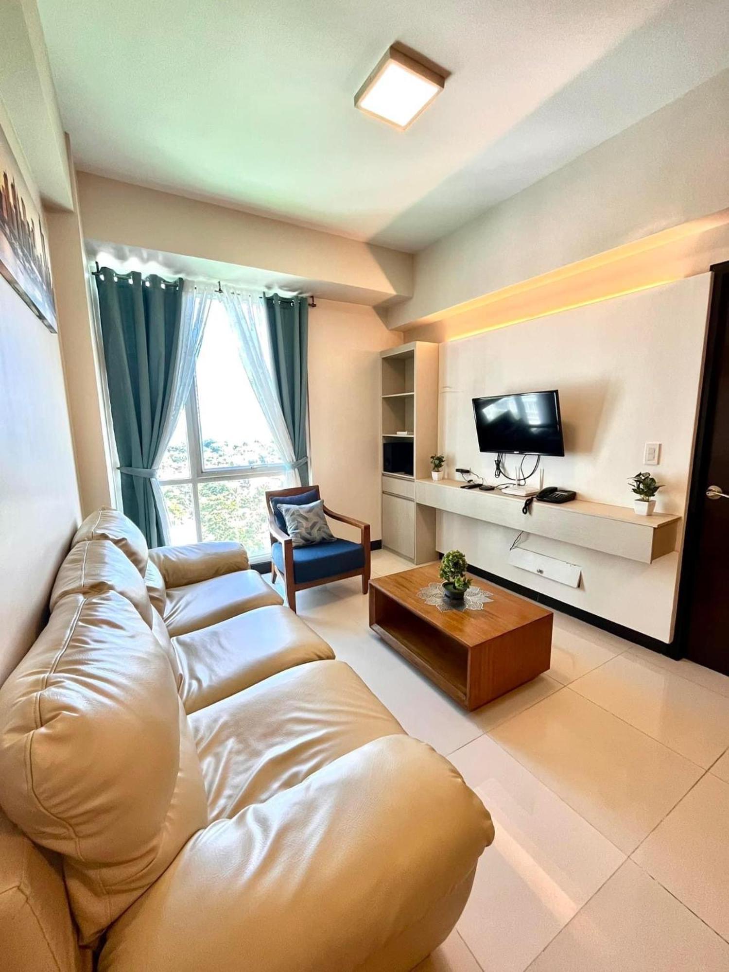 Mactan Newtown Condo With Pool Access Lapu-Lapu City Buitenkant foto