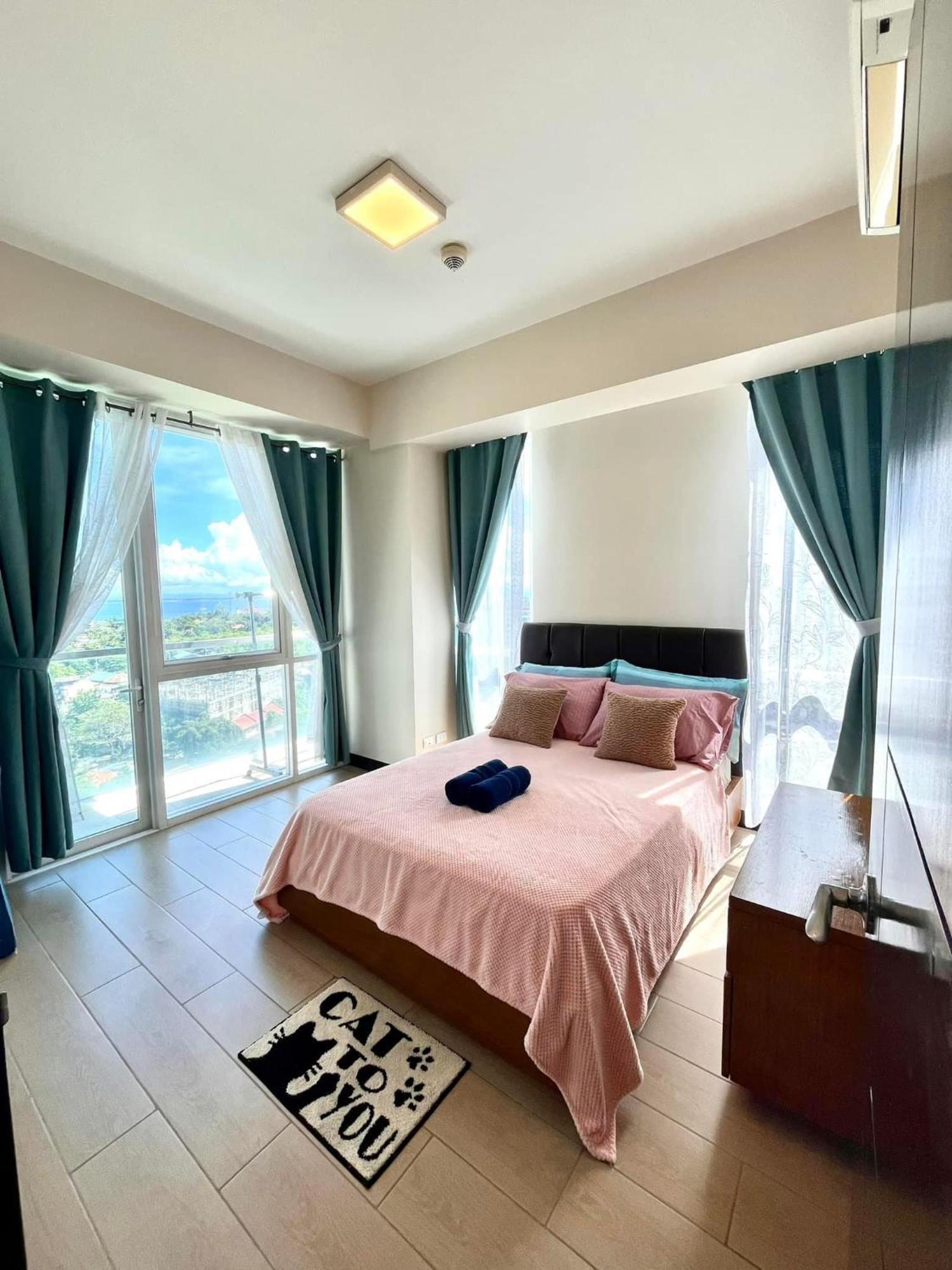 Mactan Newtown Condo With Pool Access Lapu-Lapu City Buitenkant foto