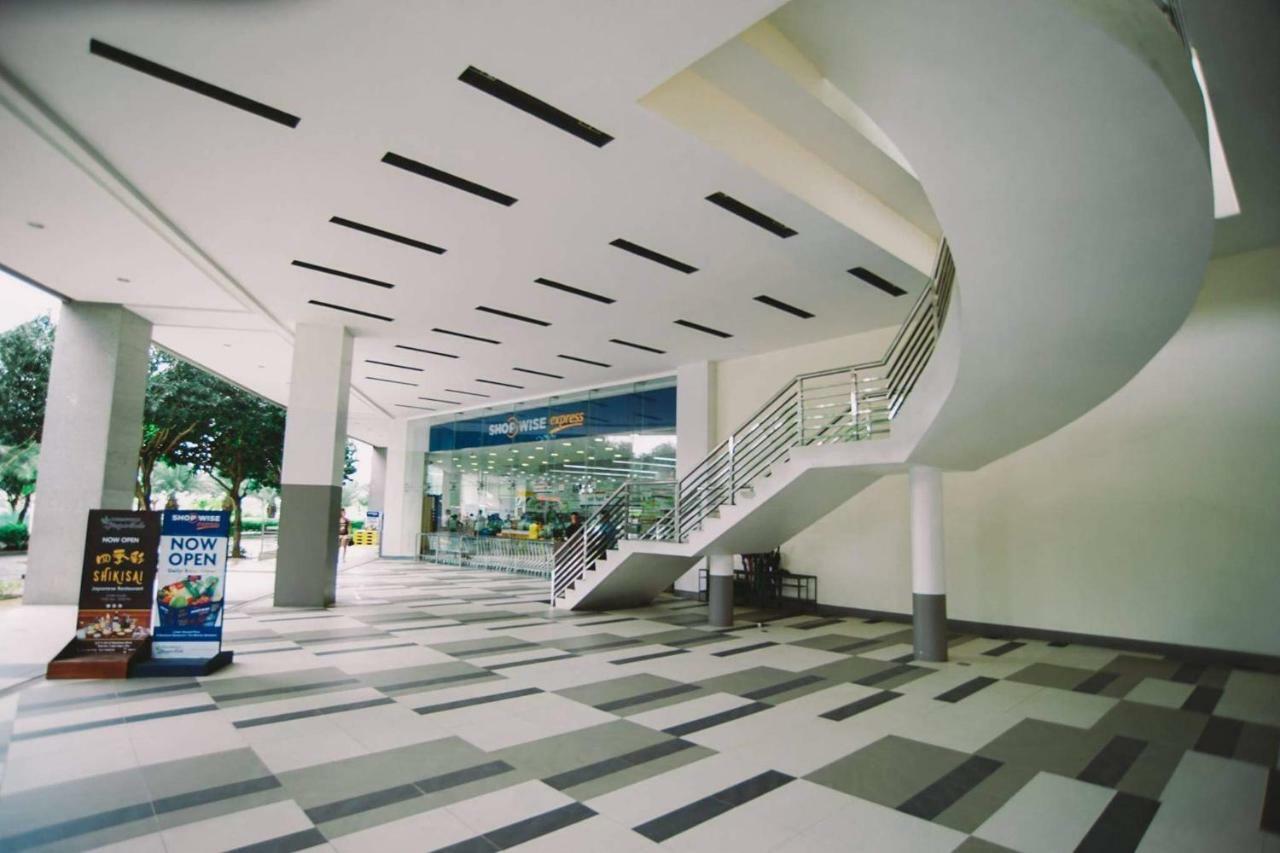 Mactan Newtown Condo With Pool Access Lapu-Lapu City Buitenkant foto